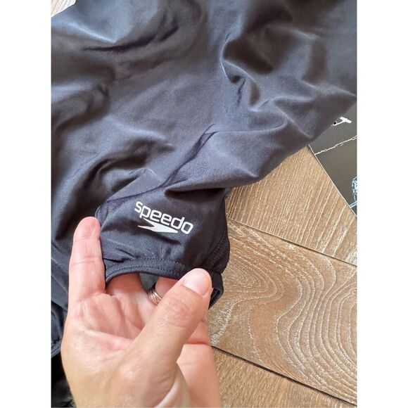 NWT Speedo Black One Piece Bathing Suit Size 6 - Picture 2 of 5